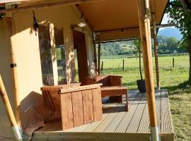 TENTE SAFARI Lodge FERME CARRIQUE，位于Tardets-Sorholus的低价酒店