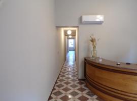 NUOVA AURORA Rent Rooms，位于洛卡卢美拉的酒店