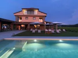 Casa Mulino - where the vineyards meet the sea