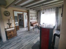 Gîte Les Myrtilles Saint-Nabord, 5 personnes, 4 pièces avec garage，位于圣纳博尔德的度假屋