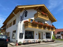 Gästehaus u Ferienwohnungen Veronika incl Frühstücksbuffet und KönigsCard mit 200 kostenlosen Attraktionen，位于翁特拉梅尔高Steckenberg Ski Lift附近的酒店