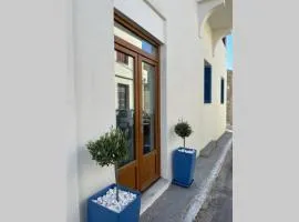 PANOS ROOMS Central loft studio near the beach