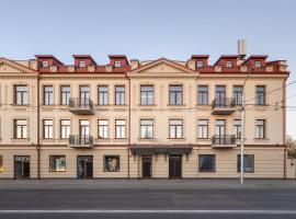 CALVARY Hotel & Restaurant Vilnius，位于维尔纽斯的带停车场的酒店