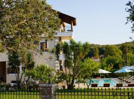 阿波罗公寓，位于帕尔加的酒店