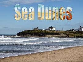 Sea Dunes - Fantastic North Sea Views on your door step.，位于惠特利湾的度假屋