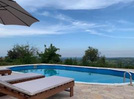 Talin Raj，位于阿然德洛维克的酒店