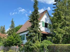 Gemütliches Haus im grünen in NFO，位于Niederfinow的酒店