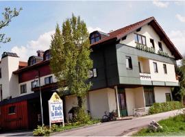 Hotel Teckblick，位于Dettingen unter Teck的酒店