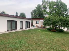 Mäekalda Guesthouse Garden Villa with private sauna，位于拉克韦雷的酒店