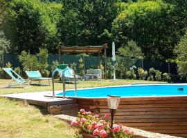 Villa con Piscina 10 Posti Letto, L'Oliveta Di Rivalto，位于基亚恩尼的度假屋