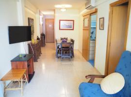 Apartament a 2 minuts de la platja, amb AC，位于普拉加德阿罗的酒店