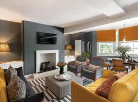 Central Apartment With Private Parking