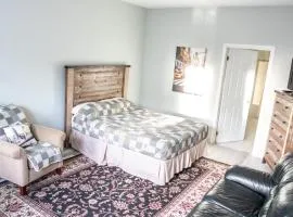 The Jypsy Inn / Fifth Avenue