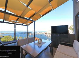 Villa Legacy, by the beach, Kali，位于卡利的酒店