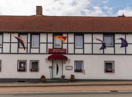 Hotel zur Post Ochsendorf，位于埃尔姆山麓克尼格斯卢特尔的酒店
