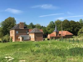 chambres d'hôtes et Gîte Le Moulin Sainte Marie，位于Estrée-Wamin的住宿加早餐旅馆