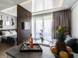Przice Gardens Apartment with Pool