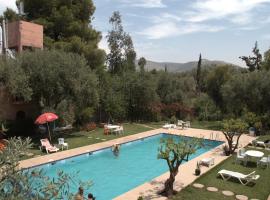 勒柯克哈迪酒店，位于阿伊特乌里尔的酒店