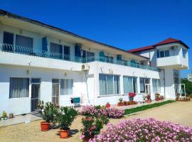 Sani Family Hotel，位于比亚拉的酒店