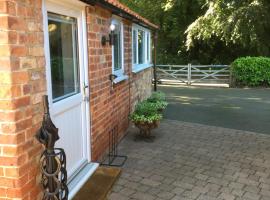 Crossways Self-Catering Cottage - Self Contained，位于East Ravendale的度假屋