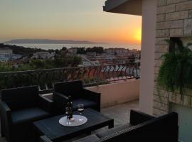 Apartment Sky Central，位于马卡尔斯卡的舒适型酒店