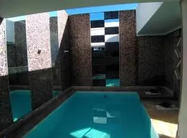 科罗拉多汽车旅馆（仅限成人）