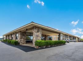 Quality Inn & Suites Hot Springs - Lake Hamilton，位于温泉纪念机场 - HOT附近的酒店