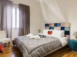 Downtown Athens-Plaka Skoufou Apt/VaccinatedHost
