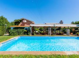 5 bedrooms villa with private pool enclosed garden and wifi at Penafiel，位于佩纳菲耶尔的酒店