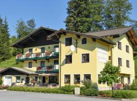 Hotel Landhaus Ausswinkl，位于帕斯格许特路旁鲁斯巴赫的酒店