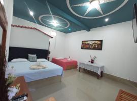 Hotel Adas y Estrellas，位于Ciudad Melchor de Mencos的酒店
