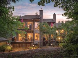 Whispering Woods Resort，位于韦尔奇的酒店