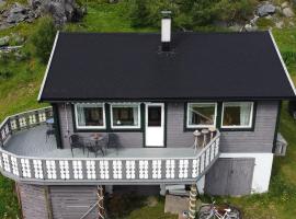 Rivdnji Holiday Home Smørfjord，位于Russenes的酒店