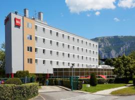 阿尔尚波特德格涅瓦宜必思酒店，位于阿尔尚的酒店