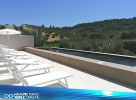 堪提纳洛夫特度假农庄，位于基耶蒂的酒店