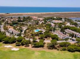 Victory Village Quinta do Lago - Spacious 2 Bed / 3 Bath Apartment