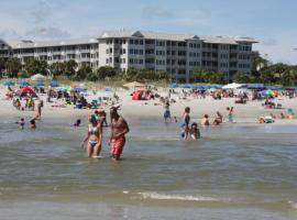 NEAR OCEAN VILLAS - Hilton Head's Best and Most Affordable Deluxe Villas Close to Beach，位于希尔顿黑德岛的酒店