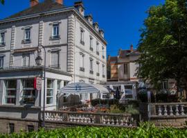 Hôtel des Thermes，位于波旁拉尔尚博的酒店