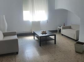 Hotel Montserrat，位于佩尼亚兰达德夫拉卡蒙特的酒店
