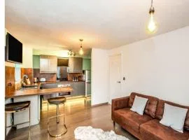 Elegant 2 BR Apartment in Historic Cambridge