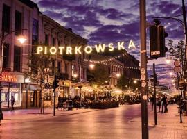Apartament I LOVE PIOTRKOWSKA z wielkim lustrem, balkonem i klimatyzacją，位于罗兹Gustaw Adolf Kindermann Palace附近的酒店