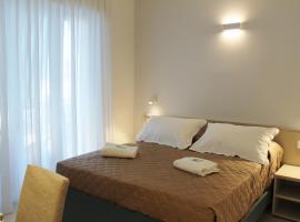 Divina Holiday - Rooms，位于马奥莱的海滩短租房