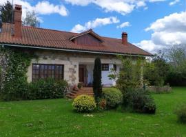 Casa Las Lindes Valle de Cabuerniga , Cantabria，位于卡武埃尔尼加的度假屋