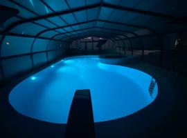 Buarcos Luxury Guest house，位于菲盖拉-达福什的带泳池的酒店