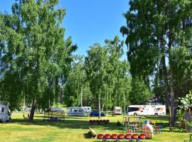 Camping Vaivari Jūrmala，位于尤尔马拉的酒店