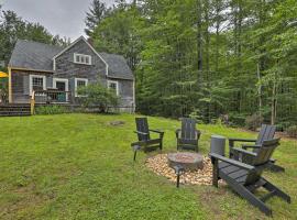 Charming Jaffrey Cottage with Deck and Grill!