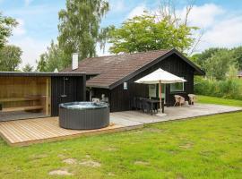 6 person holiday home in Idestrup，位于博托比的酒店