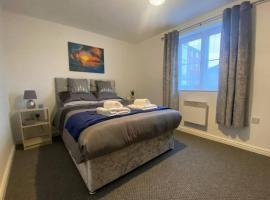 The Onyx Suite - 1 Bed apartment w/ free parking，位于卡迪夫M4 公路卡迪夫盖特服务站附近的酒店