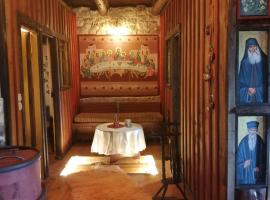 Yono's Traditional House，位于Ano Ravenia艾维尔修道院附近的酒店