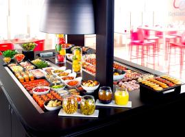 The Originals City Hôtel La Verrière-Yvelines，位于拉维赫的酒店